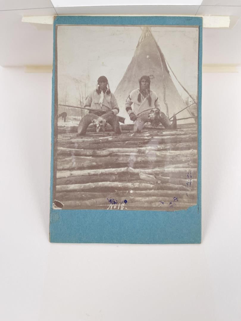 Antique Montana Nez Perce Indian Photo: Photo itself is 4" by 6". Wonderful image showing warriors holding Big Horn Sheep Skulls. This archive comes from an ex library, it documents the Nez Perce Indians on theirs travels through Montana du