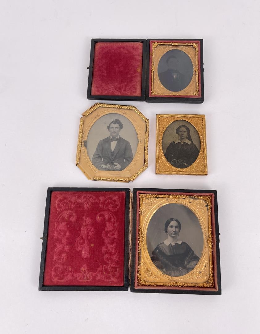 Collection of Ambrotype and Daguerreotype Photos: Nice grouping.