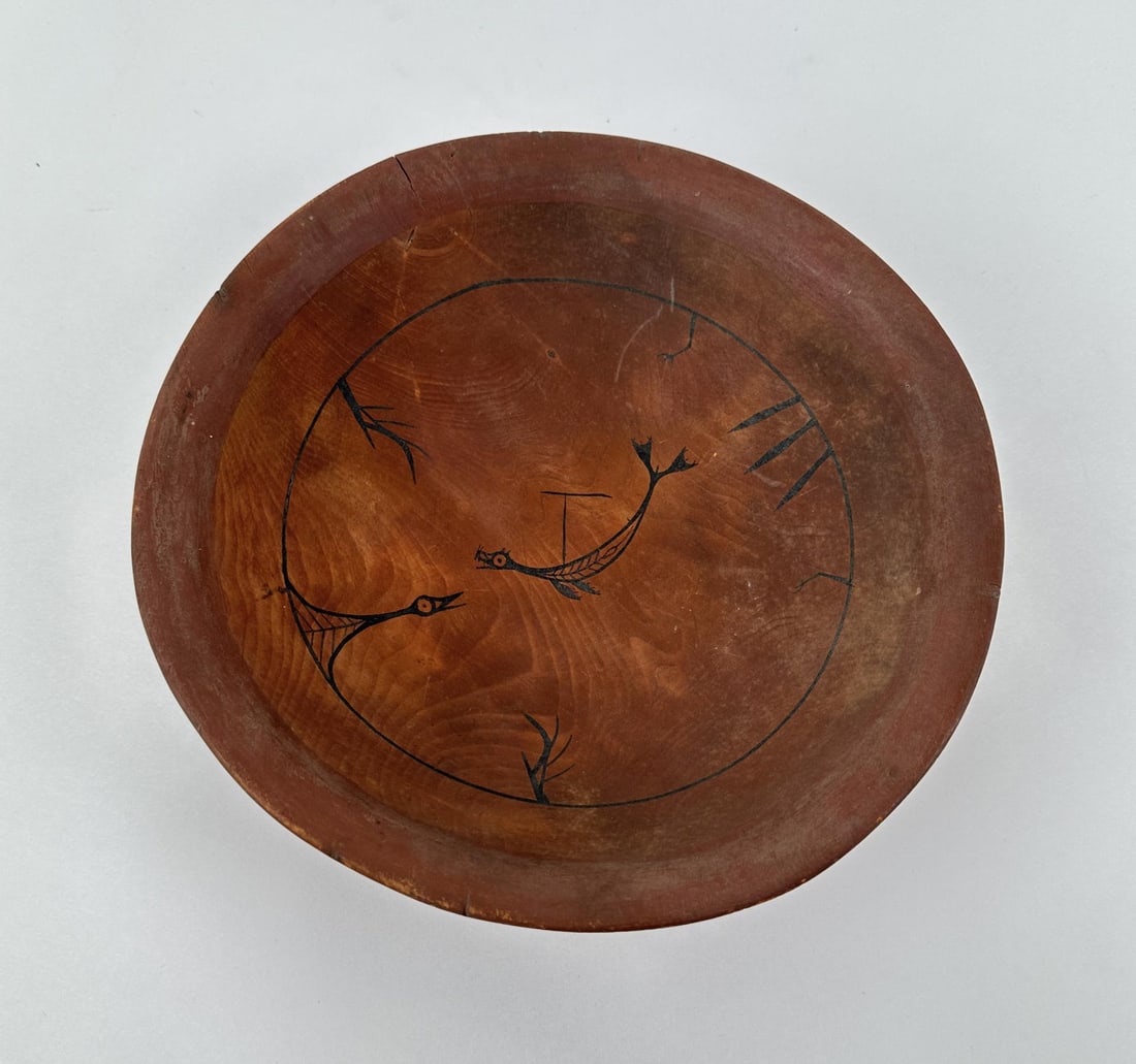 Antique Alaskan Inuit Yupik Eskimo Wood Bowl: 10" diameter, 2 3/4" tall.