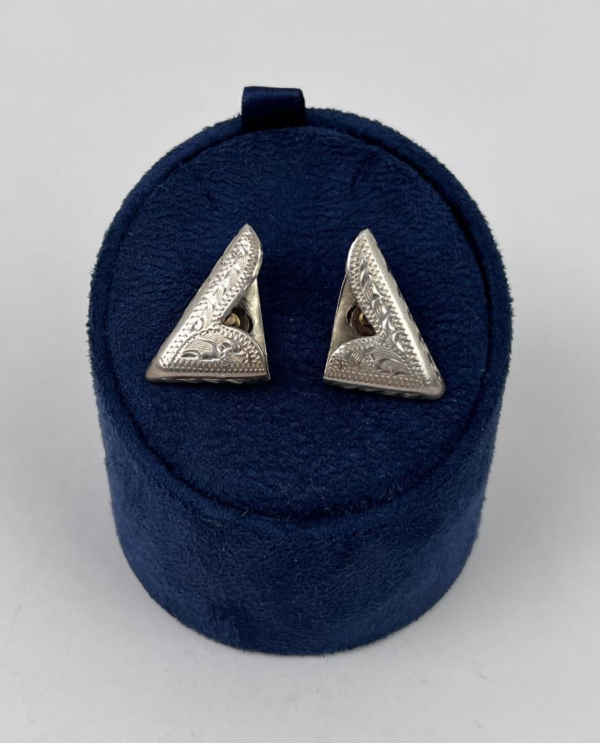 Taxco Mexico Sterling Silver Collar Tips (1 of 4)