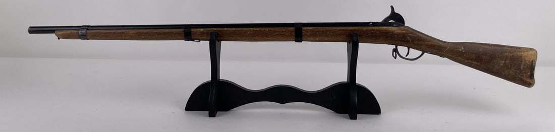 Antique Toy Civil War Kadet Musket Cap Gun: 37" long.