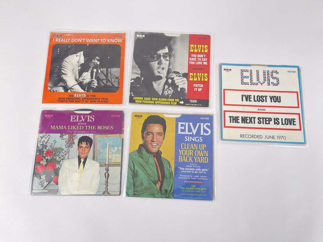 5 Assorted Elvis Presley 45 RPM Records: All records present