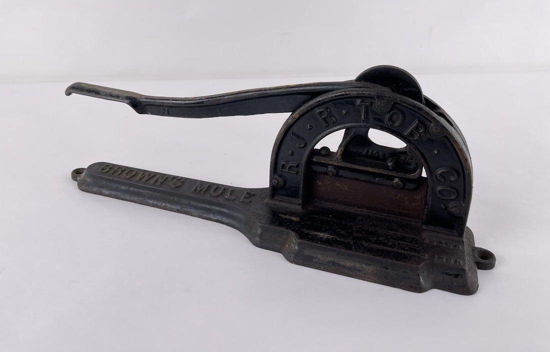 Browns Mule RJ Reynolds RJR Tobacco Cutter: Nice example.