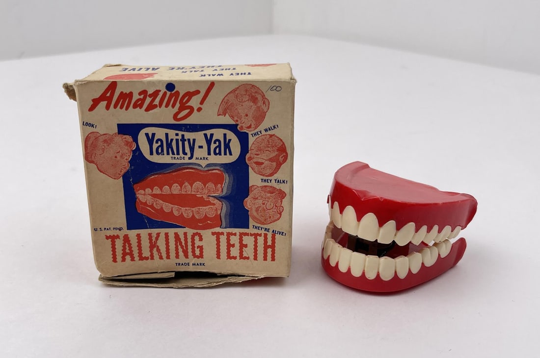 Yakity Yak Talking Teeth: Missing a key.