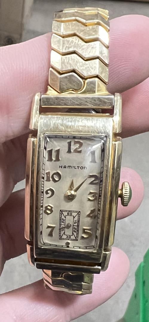 Hamilton Model 980 14K Gold Filled Wristwatch: 17 jewel