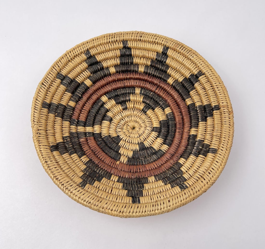 Large Navajo Indian Wedding Basket (1 of 4)