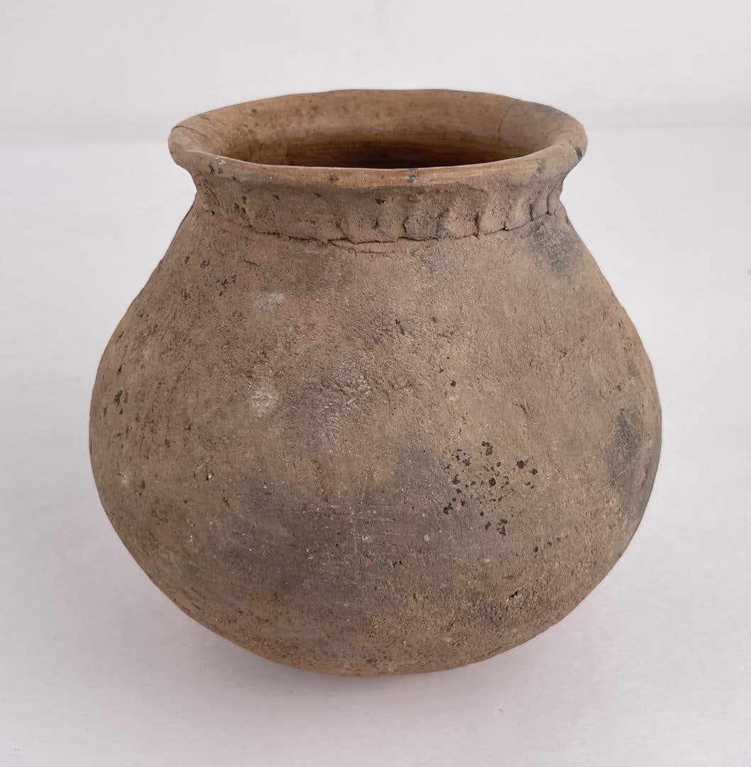 Ancient Anasazi Indian Seed Jar Pot (1 of 9)