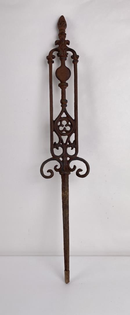 Antique Architectural Cast Iron Ornament (1 of 8)