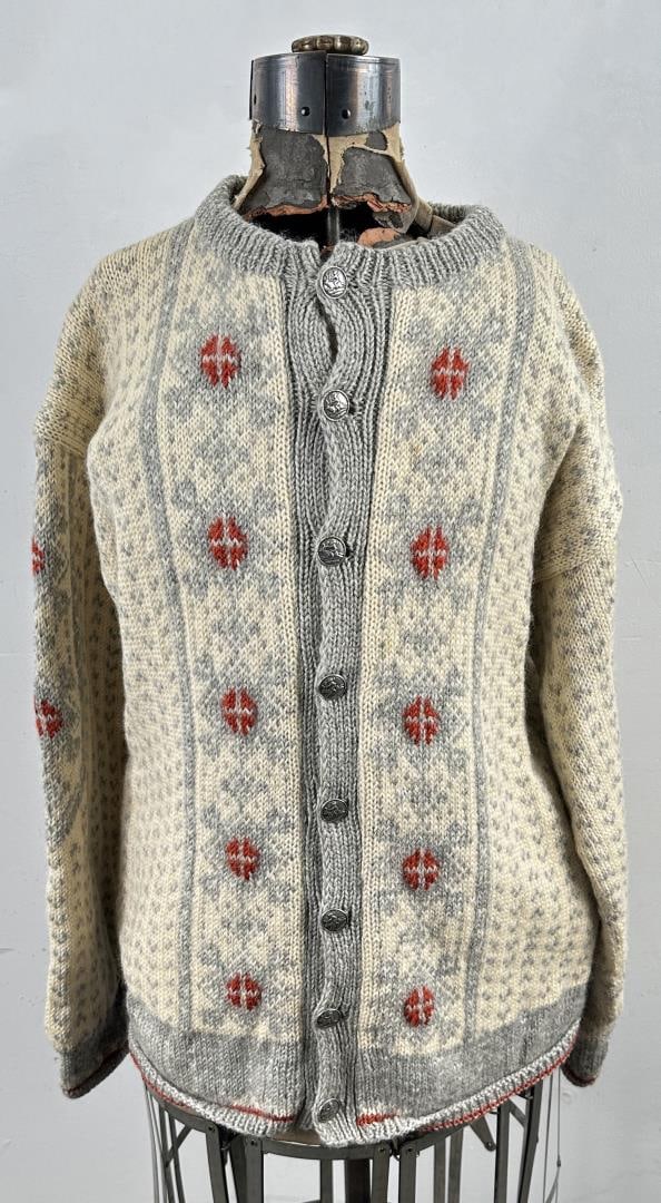 Bruksflid Vintage Lady's Wool Sweater Norway (1 of 4)