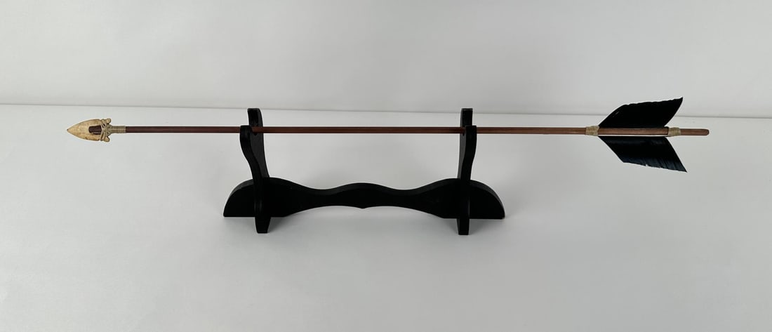 Plains Native American Indian Arrow: 29 5/8" long. Contemporary.