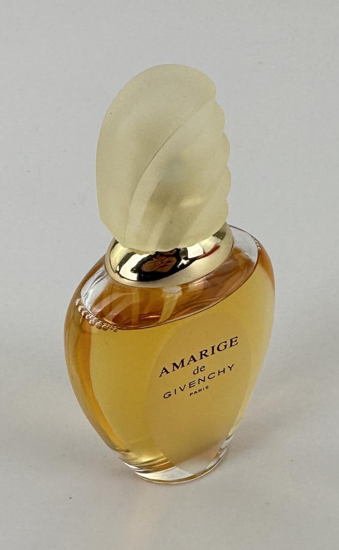 Amarige de Givenchy Perfume (1 of 6)