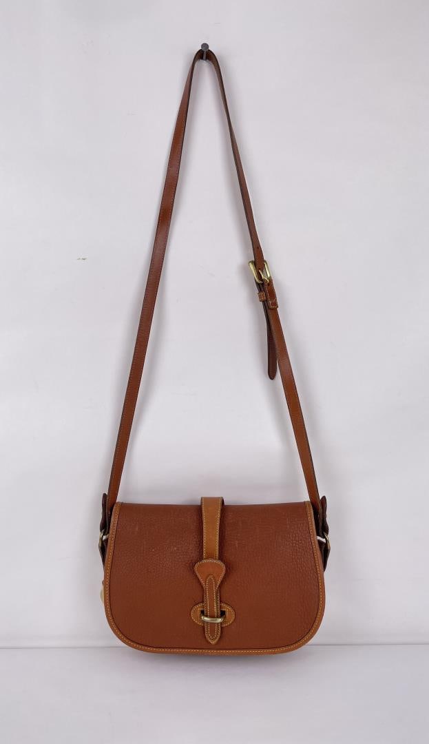 Vintage Dooney and Bourke Leather Purse (1 of 9)