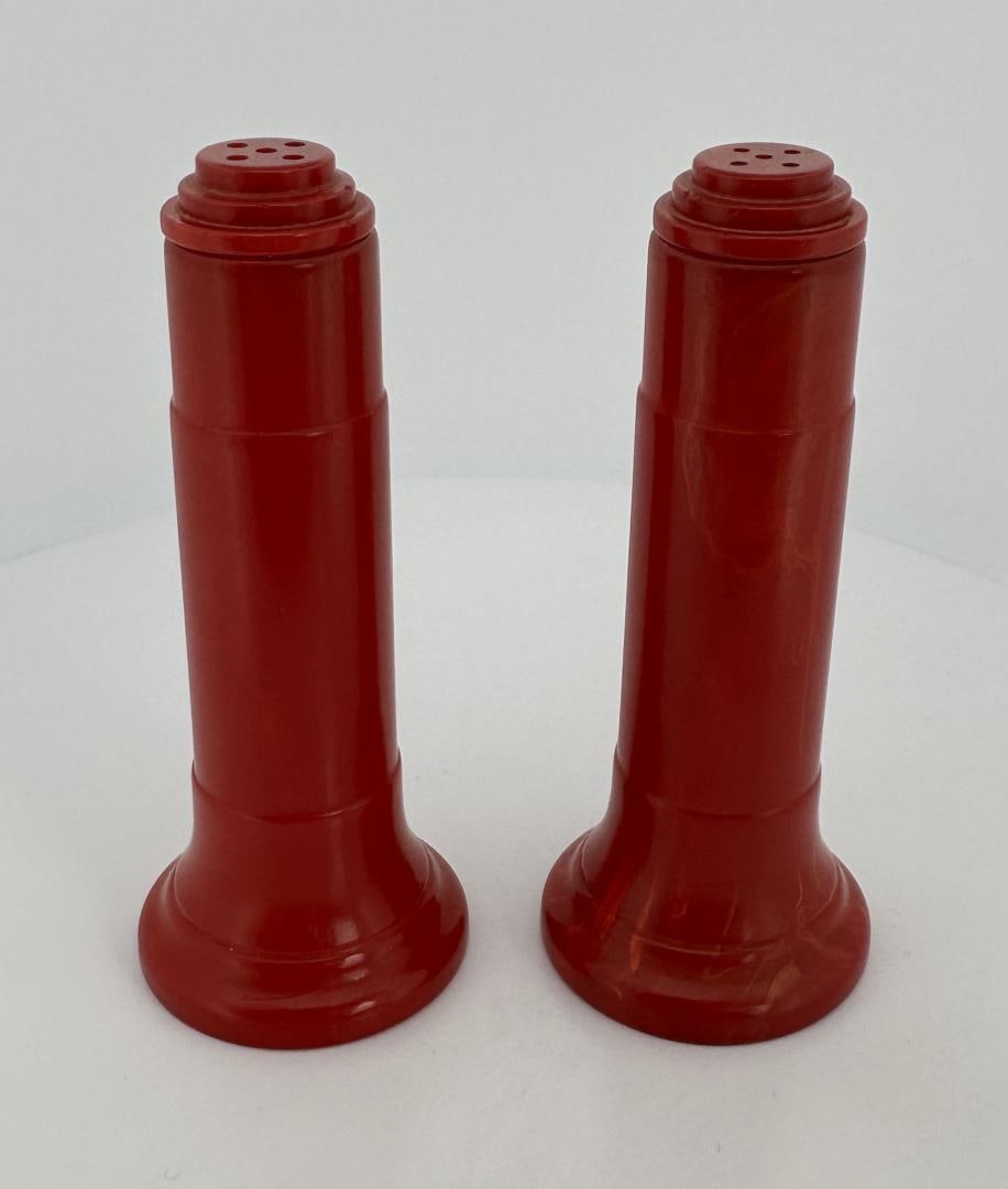 Art Deco Bakelite Salt and Pepper Shakers (1 of 5)