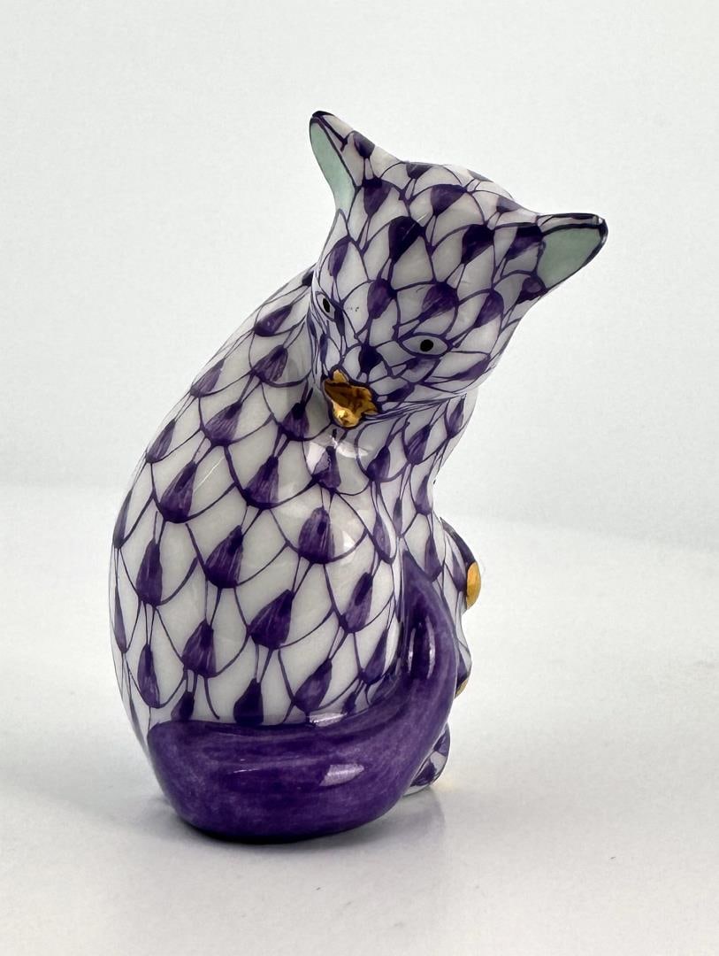 Herend Porcelain Miniature Cat (1 of 4)