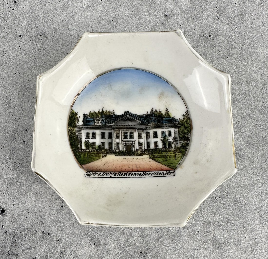 Daly Mansion Hamilton Montana Pin Dish: Nice souvenir dish. Valley Mercantile Hamilton Montana. 4" diameter.