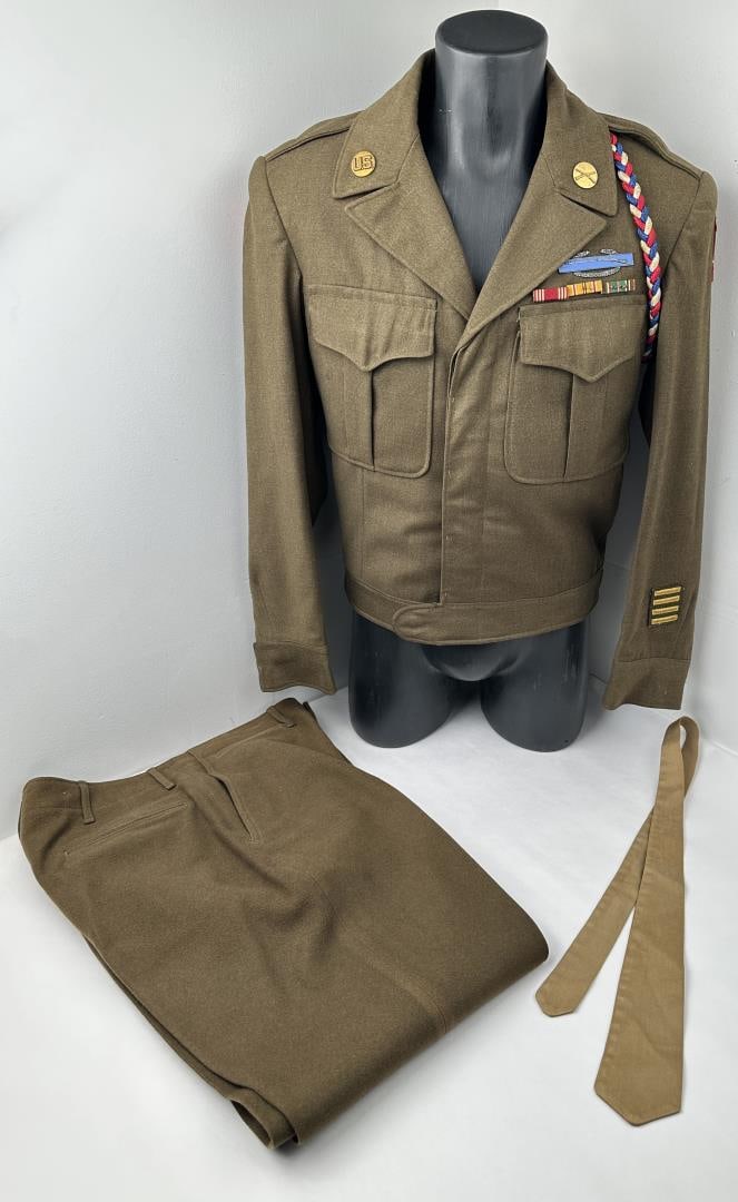 WW2 Named First Special Service Force Uniform: Named to a Bennie Machalek. Also has the 474th Infantry Regiment Patch. Private First Class. Maintenance Company. Born 7.5.1916 Bettendorf,Iowa. Son of William and Mary Machalek. Enlisted 15.9.1942 di