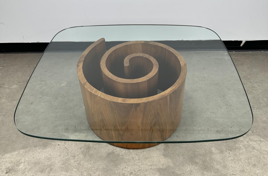 Mid Century Vladimir Kagan Snail Form Coffee Table: Top is 37" by 42", 14 1/2" tall.