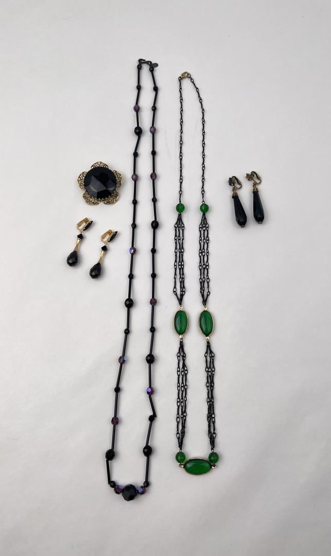 Costume Jewelry Necklaces And Earrings: Nice grouping. One is Hattie Carnegie