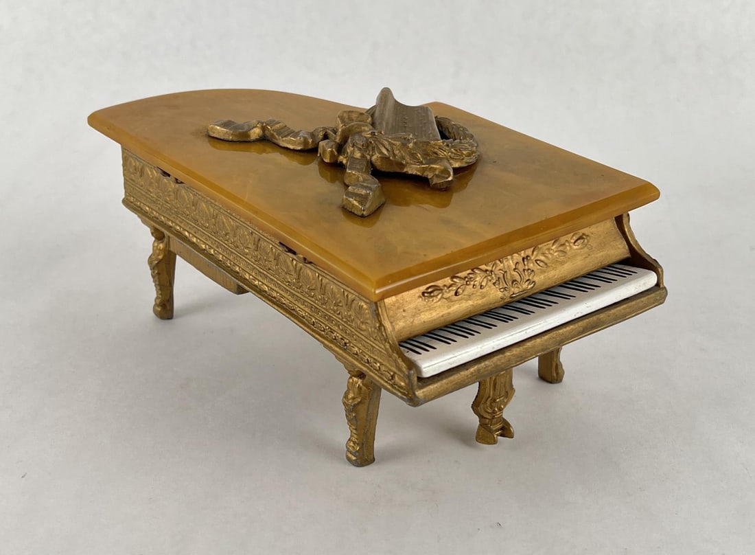 Thorens Bakelite Grand Piano Jewelry Music Box: Working condition.