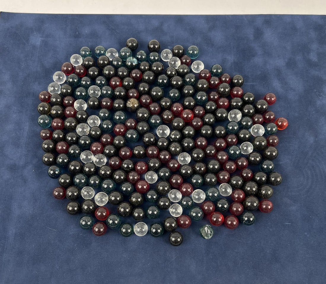 Group of Vintage Marbles: Nice grouping