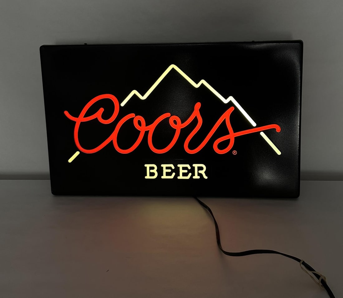 Coors Beer Lighted Bar Sign: 15.5" by 25.5". Working condition.