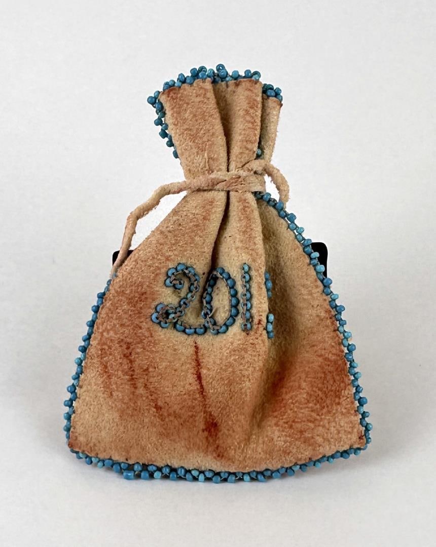 Native American Indian Medicine Pouch: Contemporary. 3 1/2" long, 2 3/8" wide.