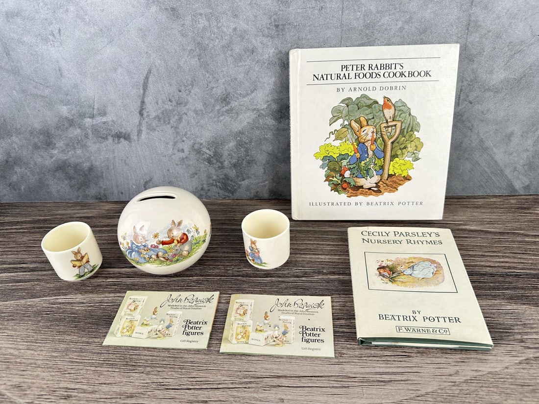 Peter Rabbit Collectibles: Nice grouping.