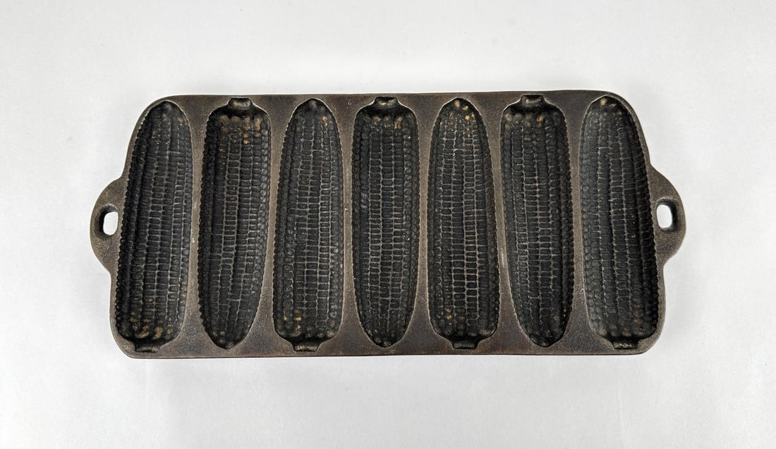 Wagner Ware Cast Iron Corn Stick Pan: Nice example