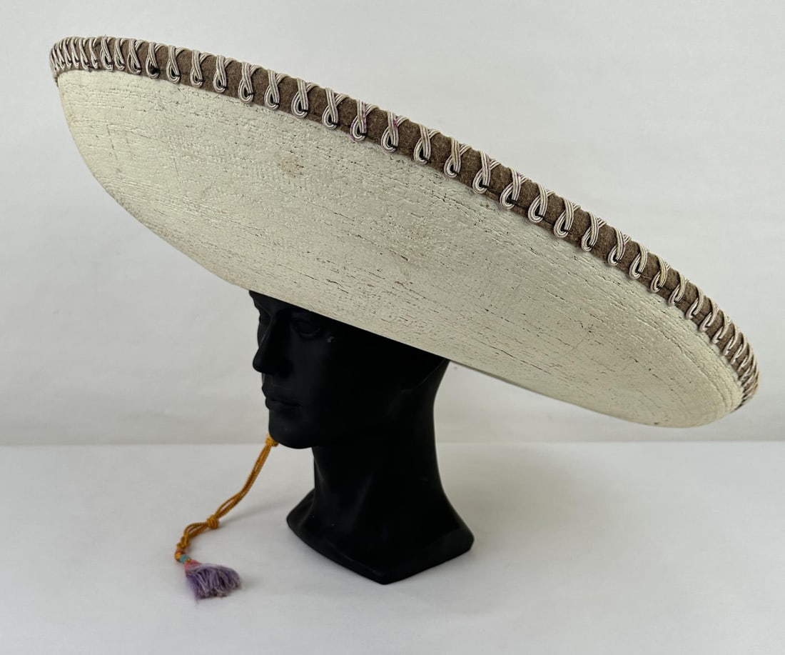 La Sultana De Jalisco Mexican Sombrero: Inside dimensions 7 1/4" side to side by 8" front to back