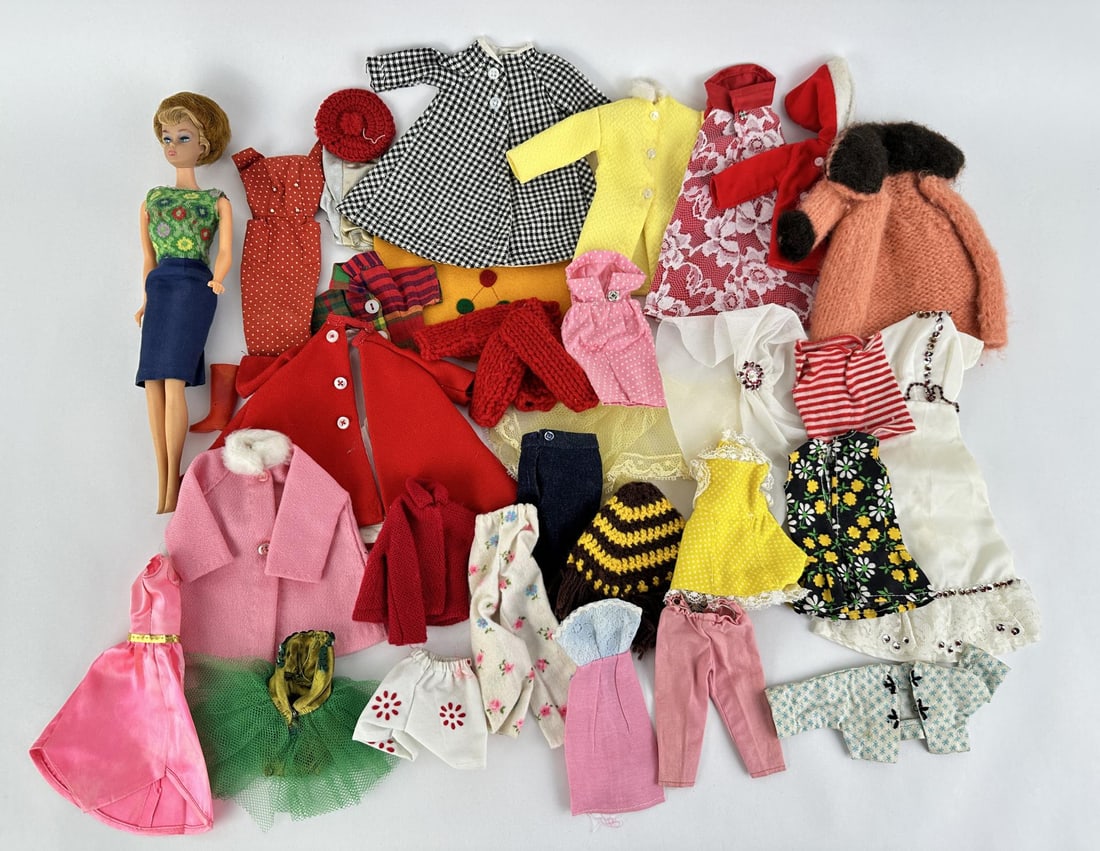 1960s Midge Barbie Doll And Clothing (1 of 5)