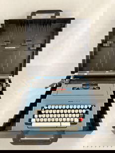 Olivetti Studio 46 Portable Typewriter: Nice example