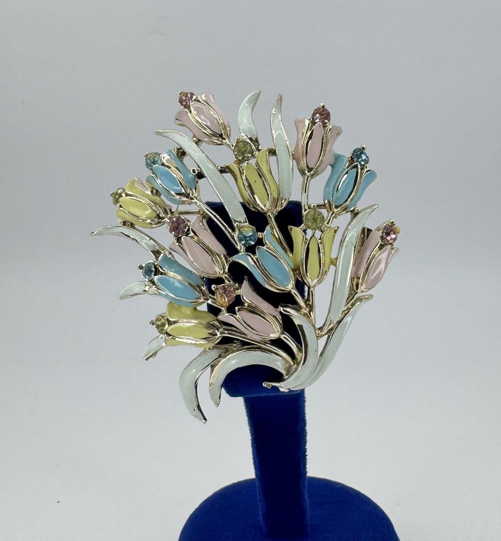 Coro Rhinestone Costume Jewelry Brooch: 2 1/4" by 1 3/4"