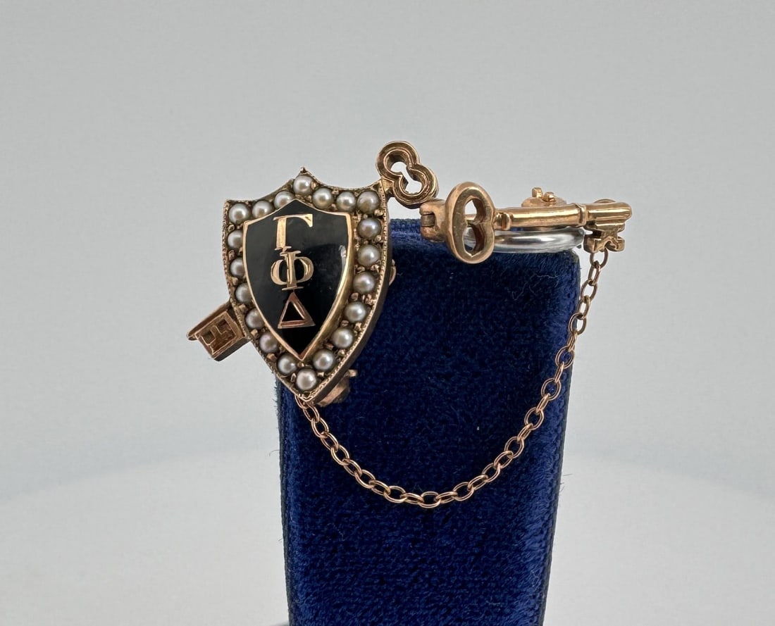 Gamma Phi Delta 1943 10k Gold Pin Badge (1 of 4)