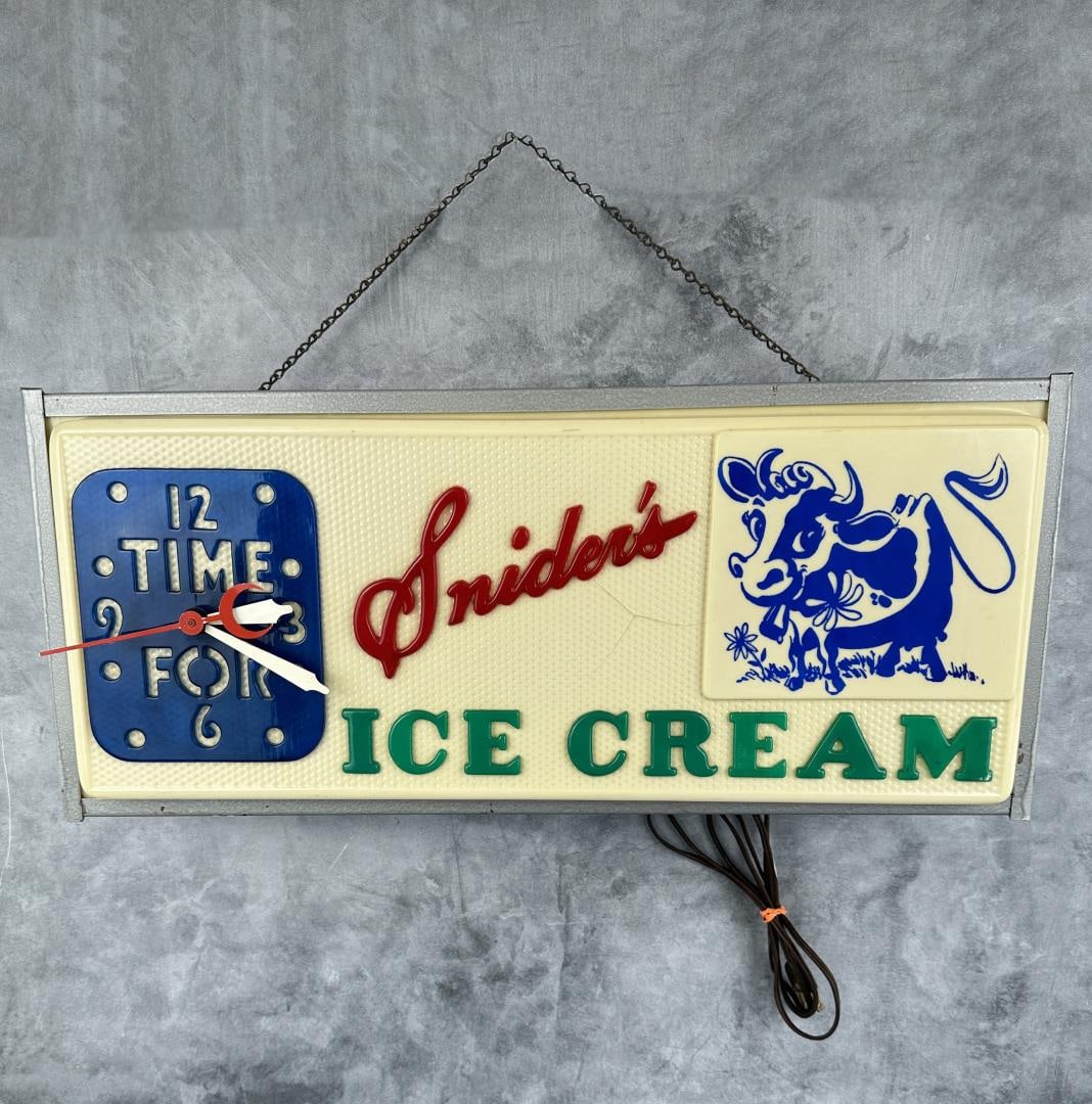Snider's Ice Cream Lighted Clock Sign (1 of 7)
