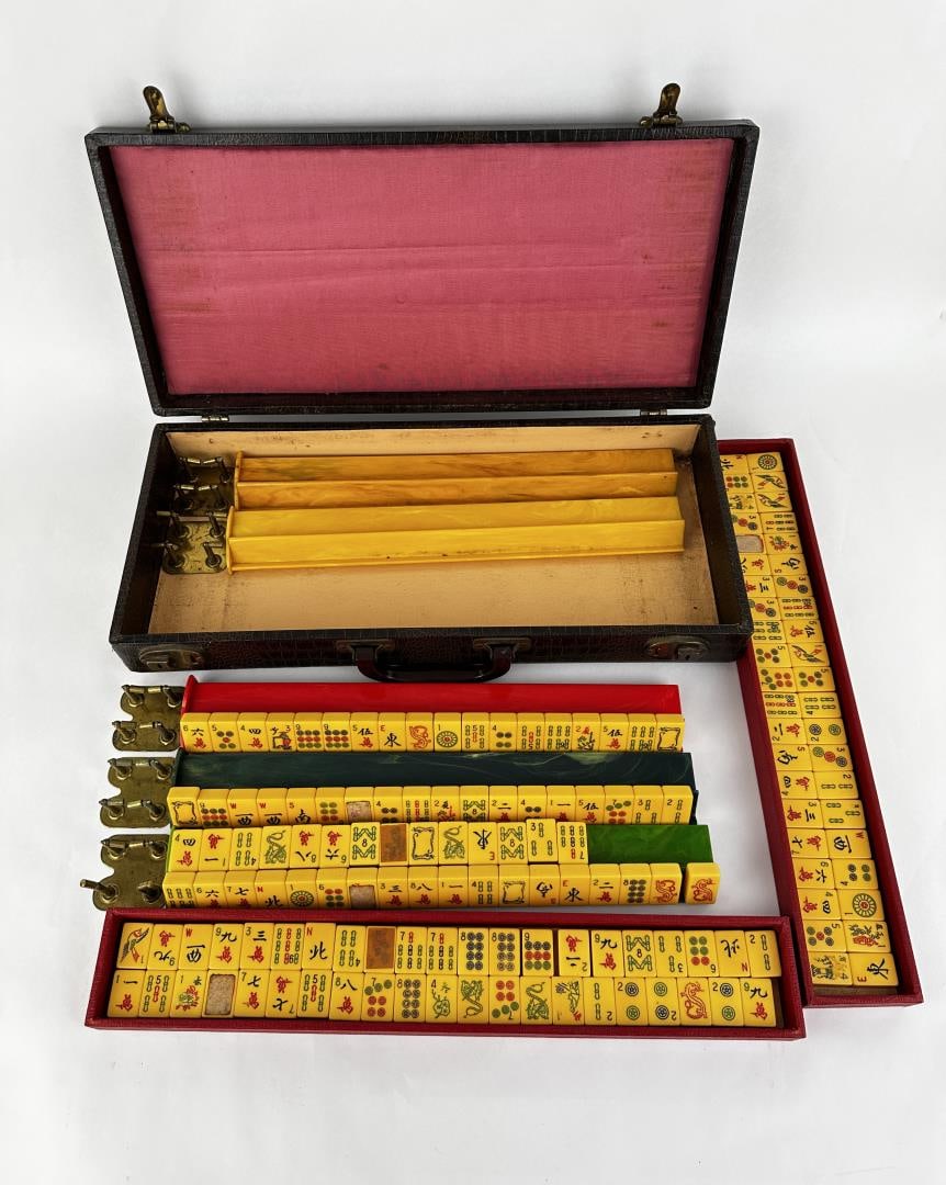 Antique Bakelite Mah Jong Set: Case measures 20" by 10 1/2" by 3 3/4".