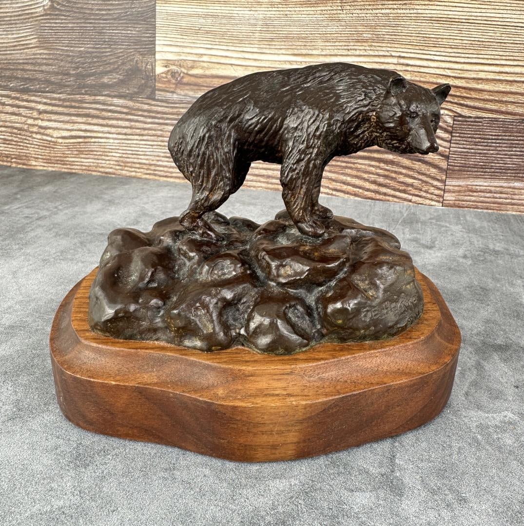 Earle Erik Heikka Bear Bronze Montana (1 of 9)