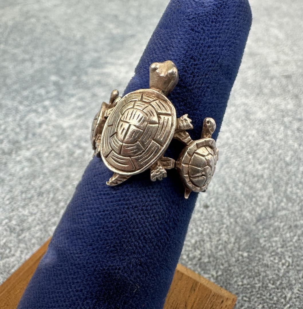Sterling Silver Turtle Kachua Ring (1 of 4)