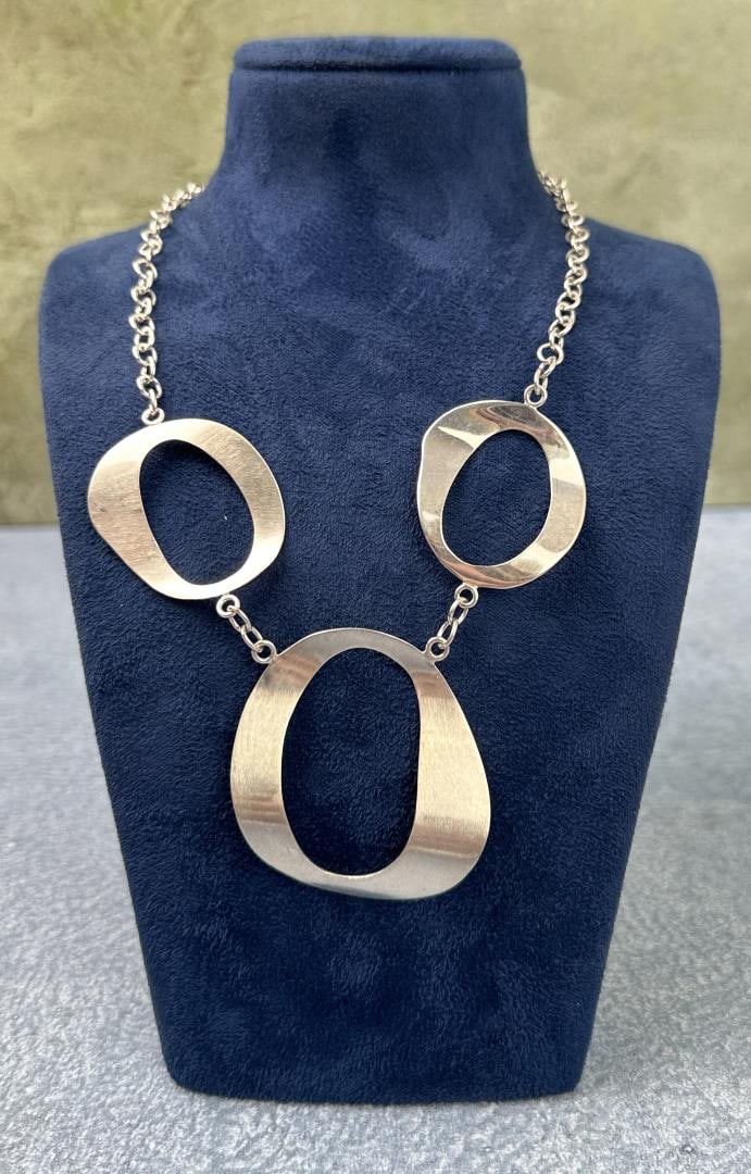 RLM Robert Lee Morris Sterling Silver Necklace: 9 5/8" long.