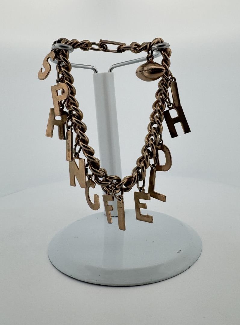 Springfield Hi Minnesota Charm Bracelet: Neat old 50's charm bracelet. 7 1/8" long open.