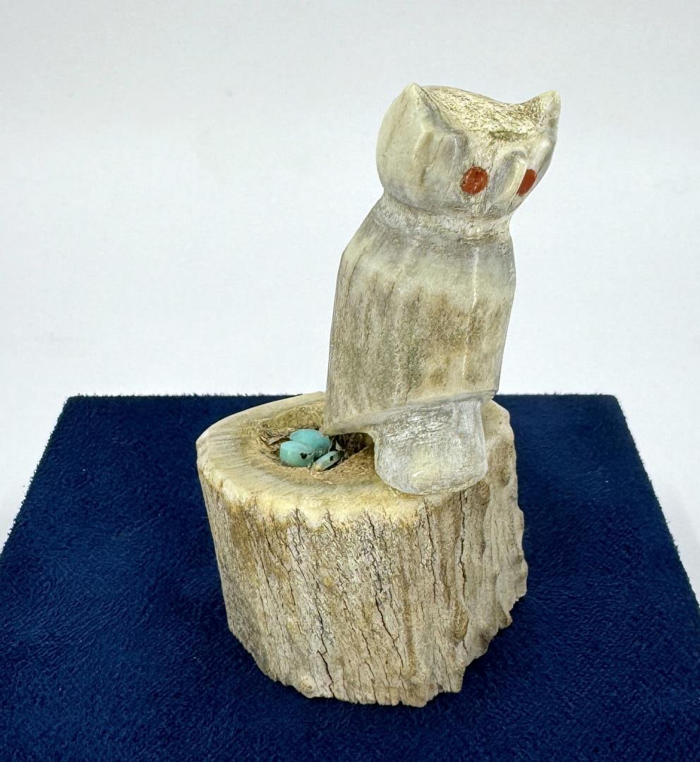 Zuni Carved Owl Antler Fetish (1 of 4)