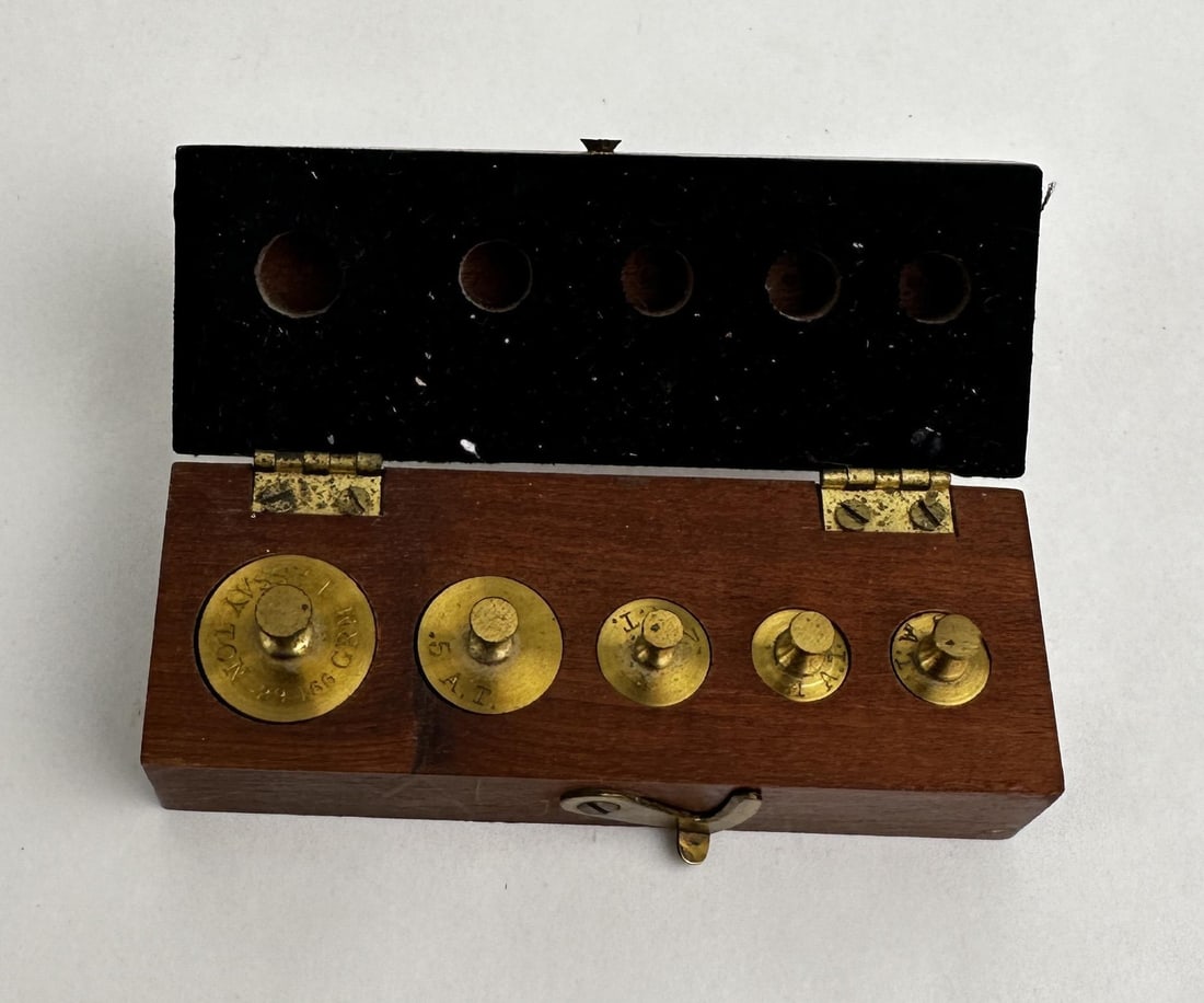 Christian Becker Assayers Scale Weight Set: Box is 3 1/2" by 1 3/8" by 1".