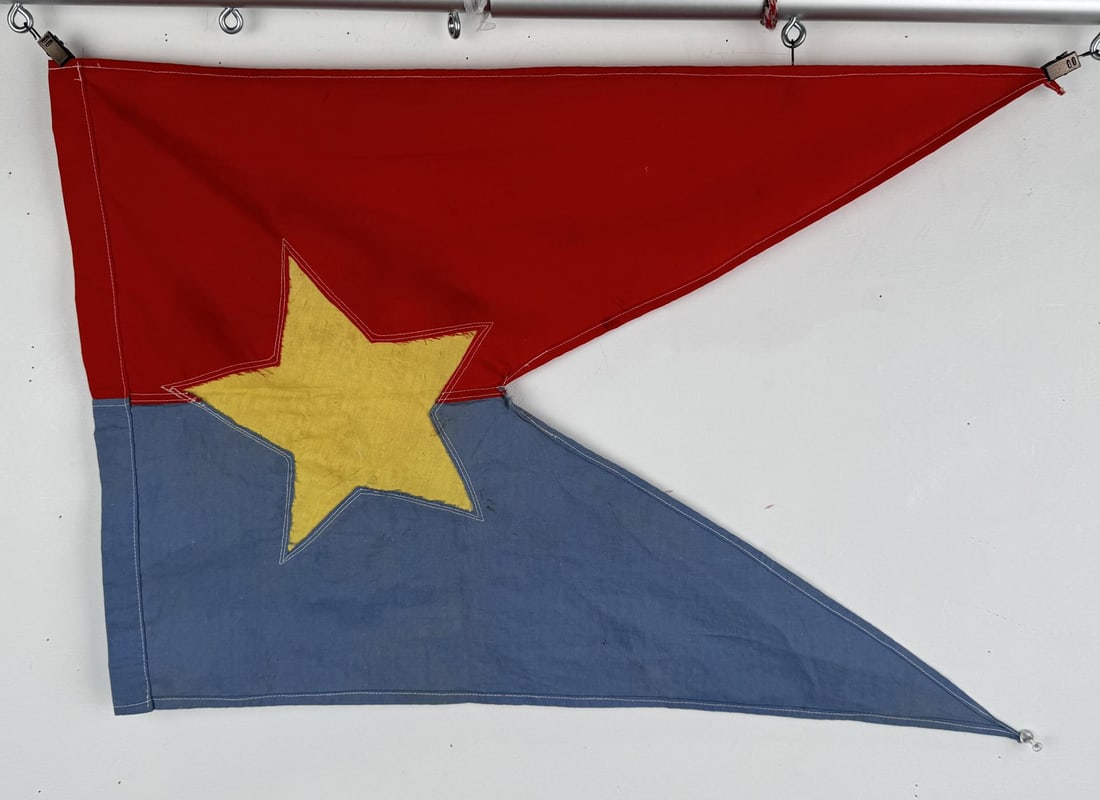 Vietnam War NVA Viet Cong Flag: 16" by 24". GI bring back.