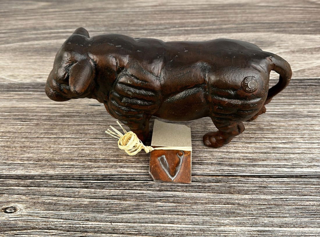 Jan Barboglio Cast Iron Hereford Bull Statue (1 of 9)