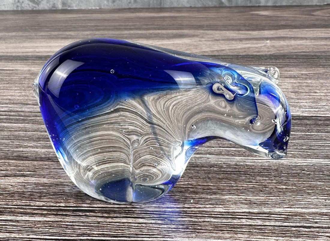 Art Glass Polar Bear Paperweight (1 of 5)