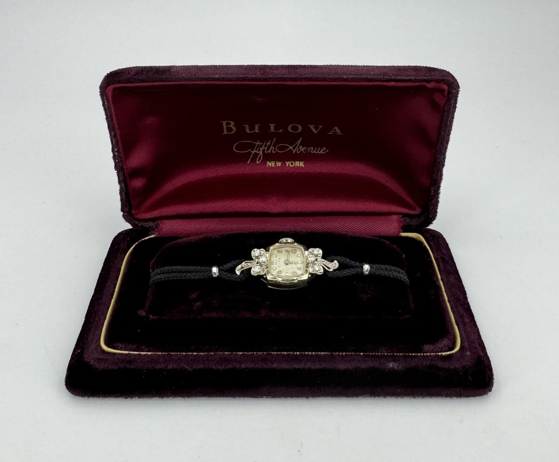 14k Gold Art Deco Bulova Ladies Watch: Working.