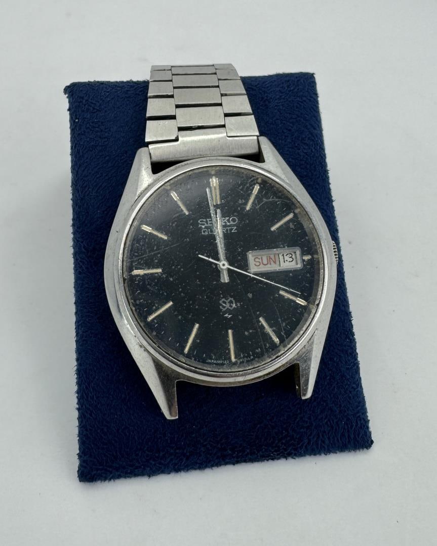 Seiko Quartz 7123-8460-P Watch: Needs a battery.