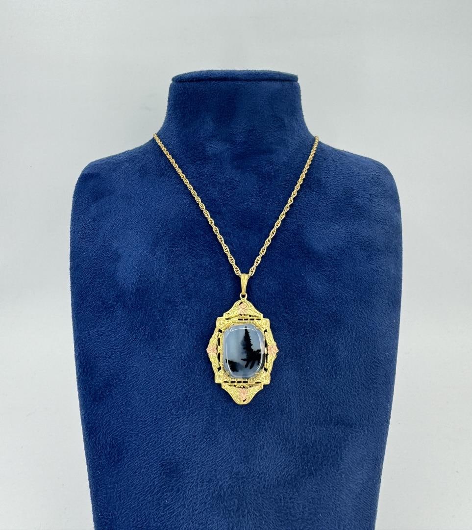 Black Hills Gold Montana Agate Necklace: 9" long.
