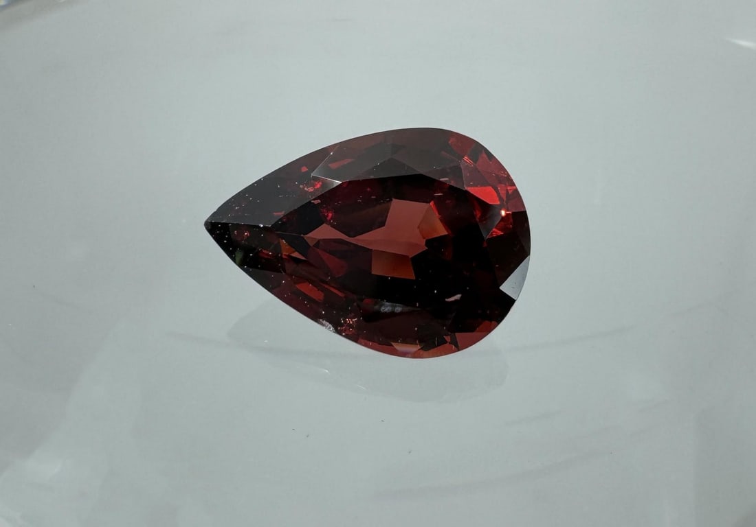 2.54ct Montana Garnet: Nice stone.