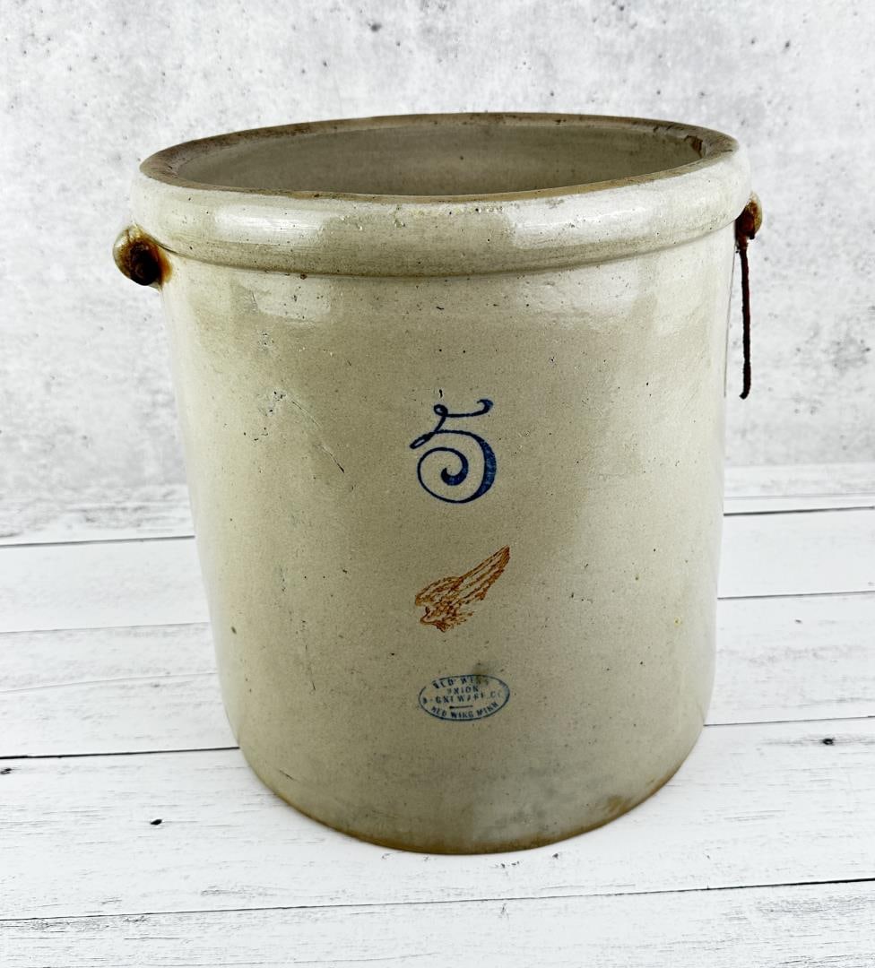Red Wing Union Stoneware 5 Gallon Crock: Missing handles. A few chips.