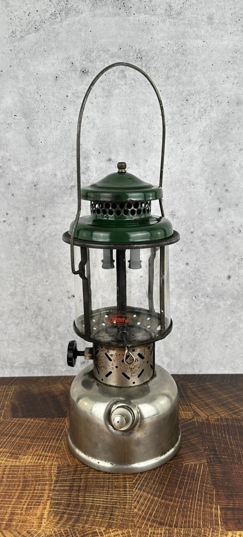 Coleman 220B Hiking Camping Lantern (1 of 6)